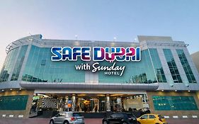 Sunday Hotel Holiday International Dubai